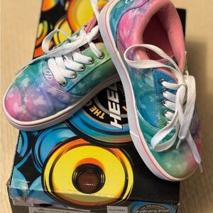 Heely’s Youth Size 2 - Pro 20 Tie Dye Rainbow Skate Shoe